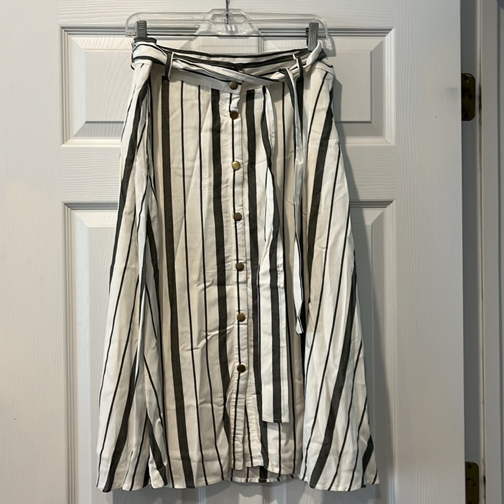 Loft midi button down skirt!